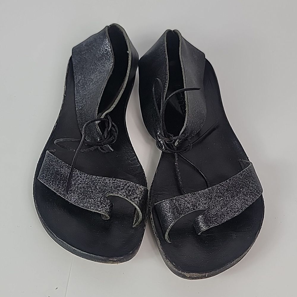 Cydwoq Copy Black Metallic Leather Women's Sandals - Picture 8 of 13
